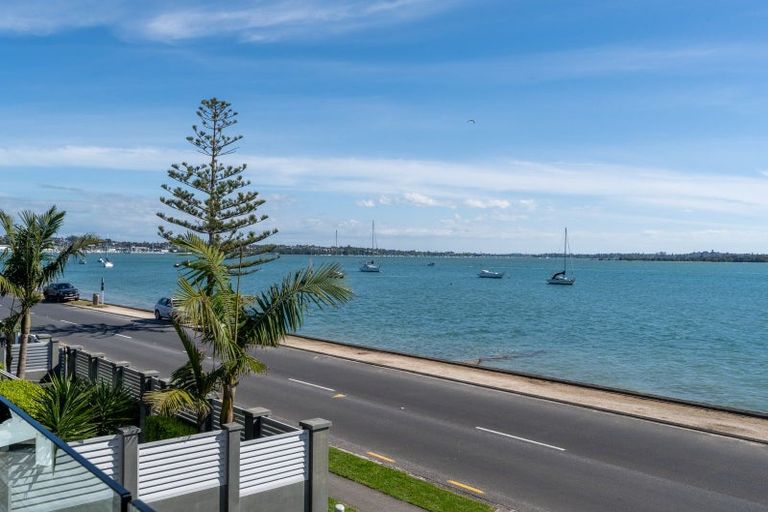 Photo of property in 8 The Parade, Bucklands Beach, Auckland, 2012