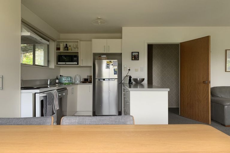 Photo of property in 1/37b Main Road, Redcliffs, Christchurch, 8081