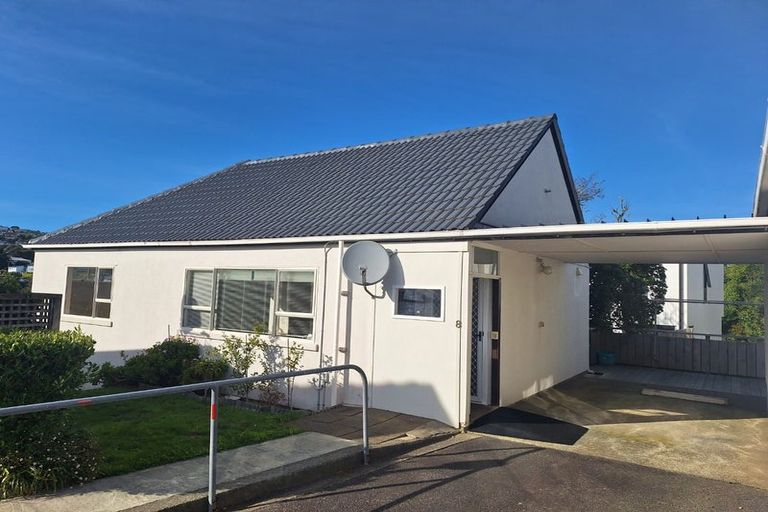 Photo of property in 1/2 Angell Street, Johnsonville, Wellington, 6037