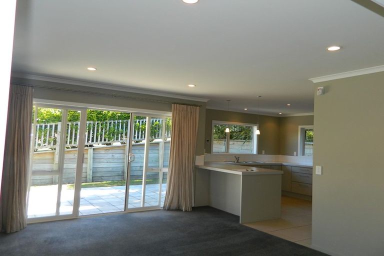 Photo of property in 3 Kahurangi Heights, Aotea, Porirua, 5024