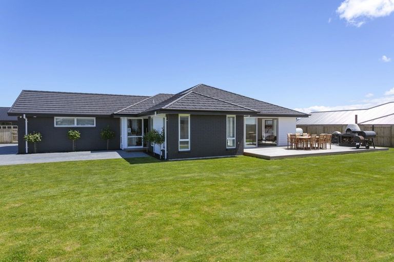 Photo of property in 18 Harakeke Drive, Wharewaka, Taupo, 3330