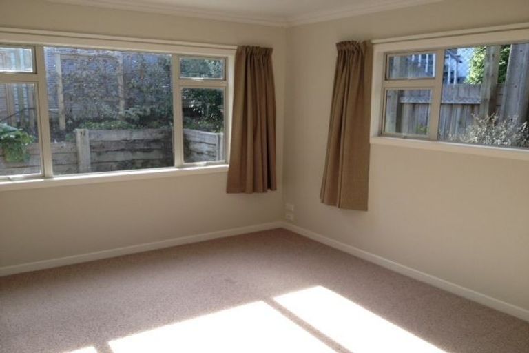 Photo of property in 5a Tipau Street, Torbay, Auckland, 0630