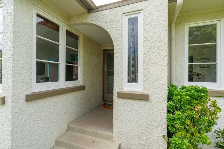 Photo of property in 37 Storey Avenue, Forest Lake, Hamilton, 3200