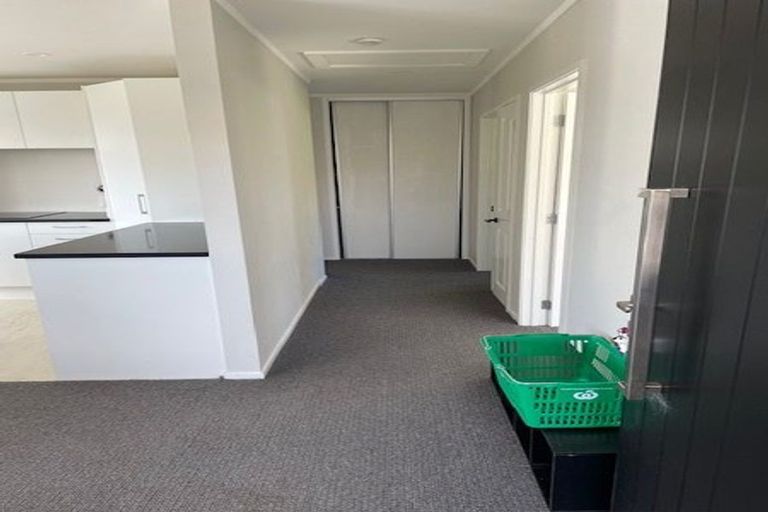 Photo of property in 26 Ranui Avenue, Ranui, Auckland, 0612