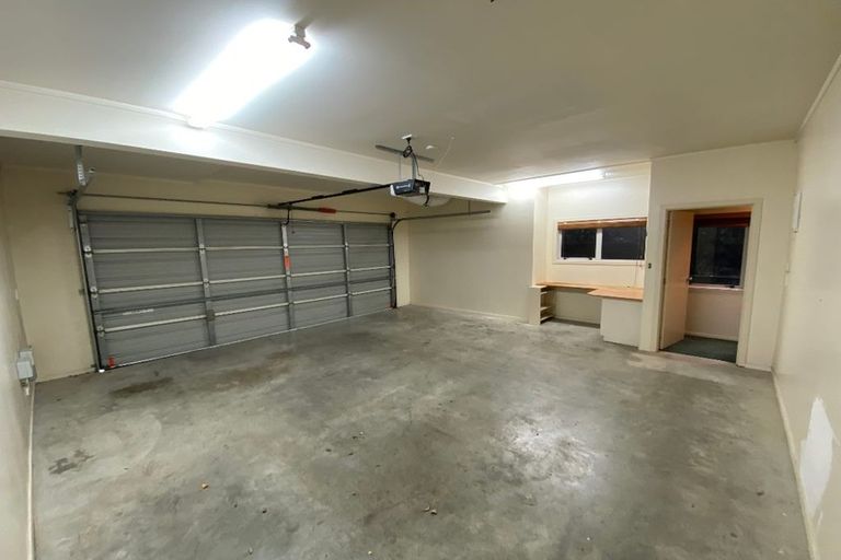 Photo of property in 89 Seatoun Heights Road, Seatoun, Wellington, 6022