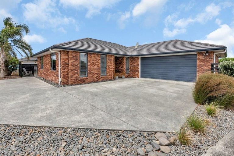 Photo of property in 50 Ocean View Rise, Ruakaka, 0116