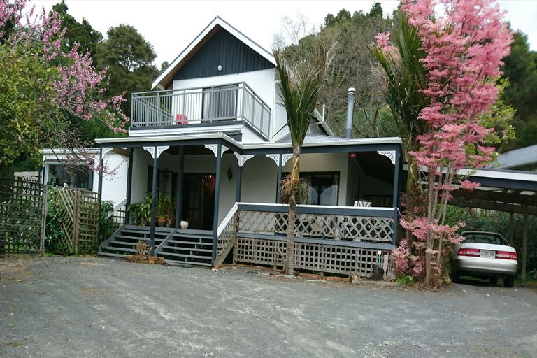 Photo of property in 5 Kirkpatrick Street, Kohukohu, 0491