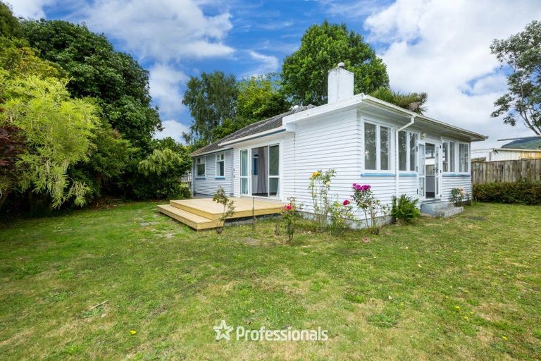 Photo of property in 122 Mcleod Street, Elderslea, Upper Hutt, 5018