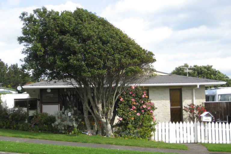 Photo of property in 37 Norwich Avenue, Spotswood, New Plymouth, 4310