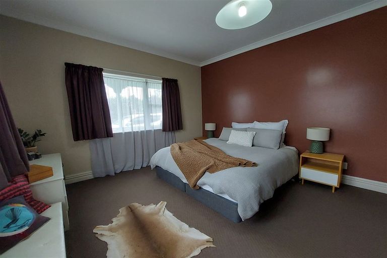 Photo of property in 29 Cologne Street, Martinborough, 5711