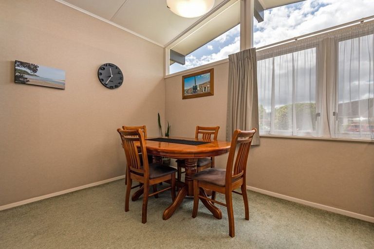 Photo of property in 7 Panako Place, Awapuni, Palmerston North, 4412