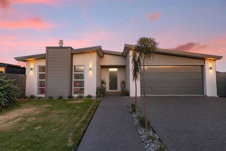 Photo of property in 21 Torrey Pines, Waimairi Beach, Christchurch, 8083