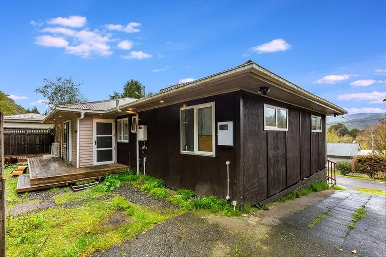 Photo of property in 22 Bridge Road, Birchville, Upper Hutt, 5018