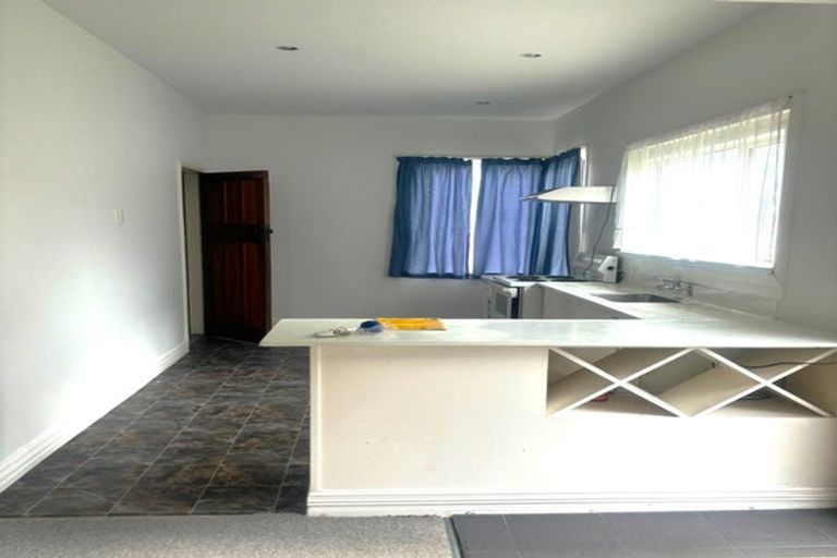 Photo of property in 2/64 Division Street, Riccarton, Christchurch, 8041