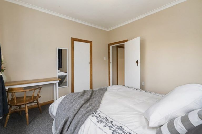 Photo of property in 7 Rangitira Avenue, Palmerston North, 4414