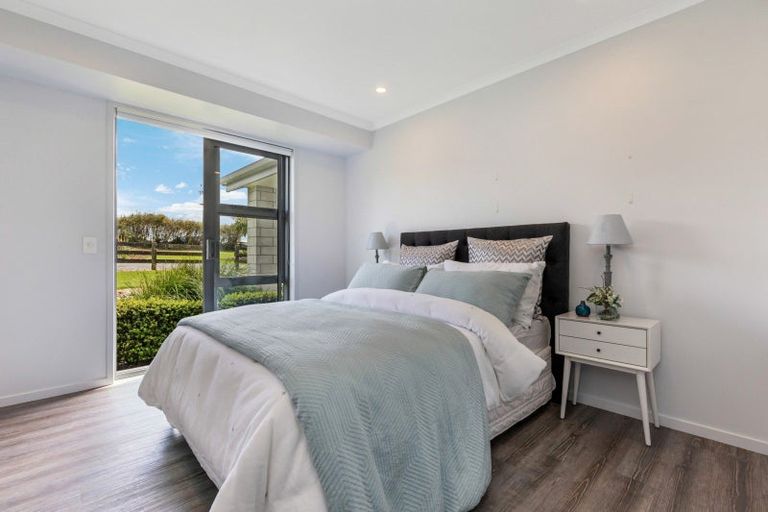 Photo of property in 890 Findlay Road, Pukorokoro / Miranda, Miranda, 2473