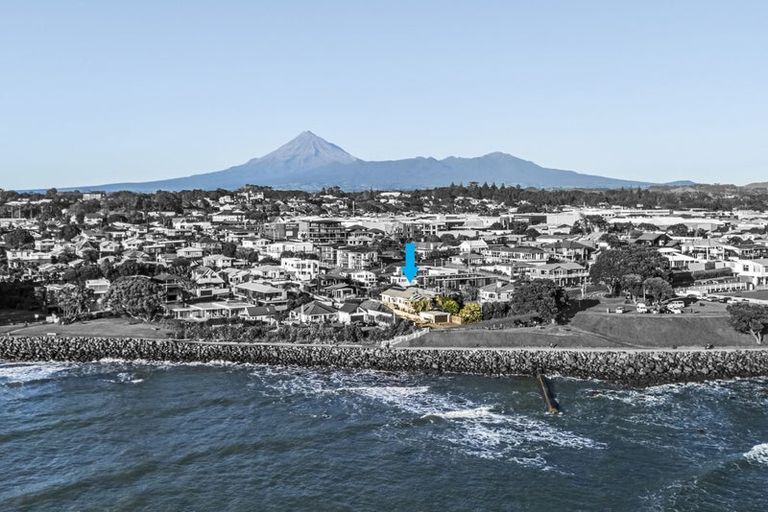 Photo of property in 42 Octavius Place, New Plymouth, 4312