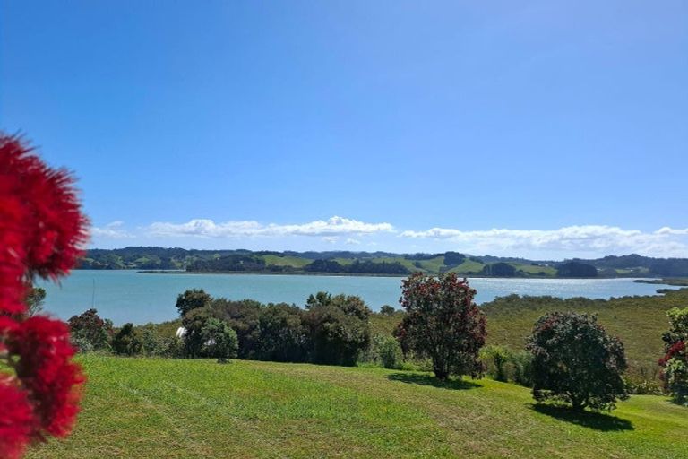 Photo of property in 68 Goodall Road, Snells Beach, 0920