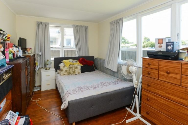 Photo of property in 413 Kotuku Street, Camberley, Hastings, 4120