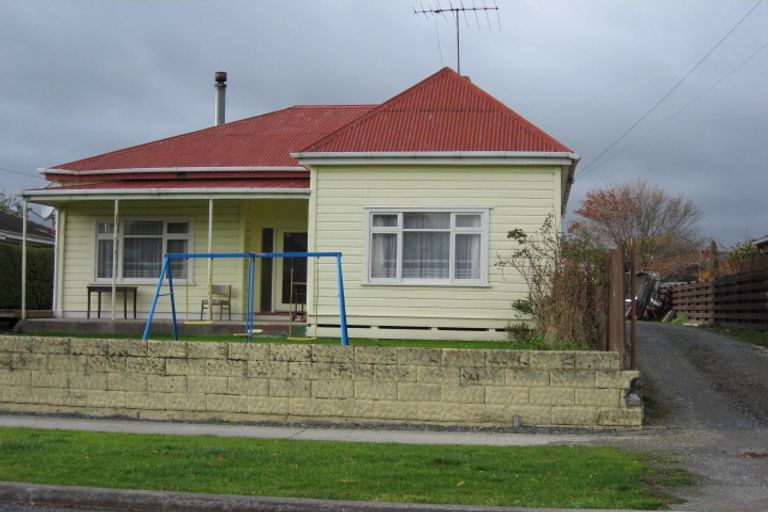 Photo of property in 75 Johnson Street, Milton, 9220