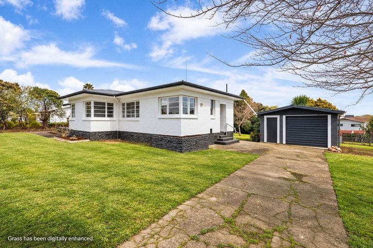 Photo of property in 70 Thames Road, Paeroa, 3600