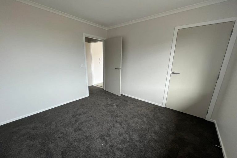 Photo of property in 9 Kikorangi Way, Paraparaumu, 5032