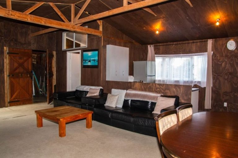 Photo of property in 121 Durrant Drive, Whangamata, 3620