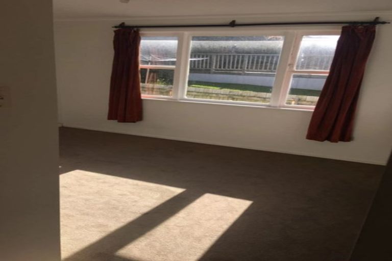 Photo of property in 23 Sheridan Drive, New Lynn, Auckland, 0600