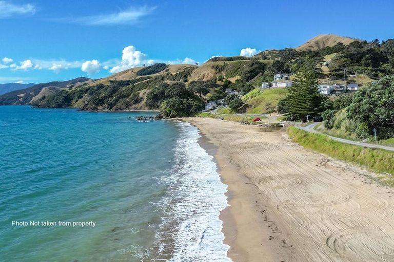 Photo of property in 14 Woods Road South, Colville, Coromandel, 3584