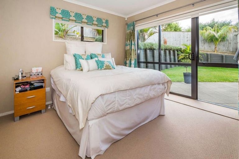 Photo of property in 26 Kilkelly Avenue, Pinehill, Auckland, 0632