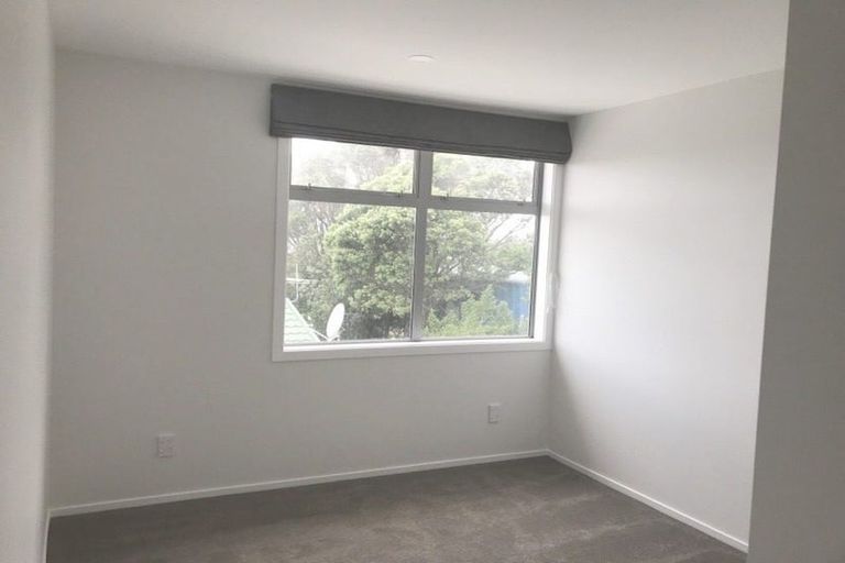 Photo of property in 65 Pikarere Street, Titahi Bay, Porirua, 5022