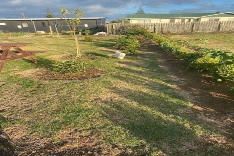Photo of property in 55 Seagrass Place, Otaki Beach, Otaki, 5512