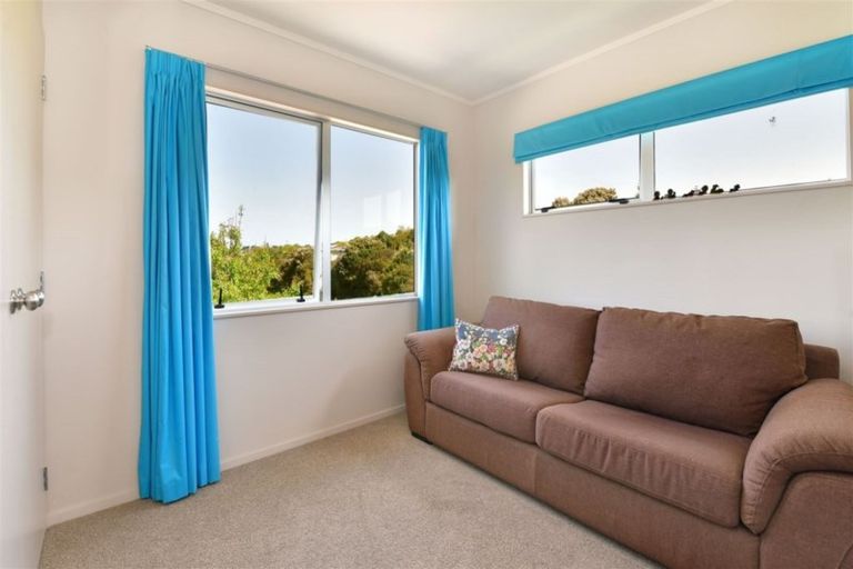 Photo of property in 40b Donald Street, Stanmore Bay, Whangaparaoa, 0932