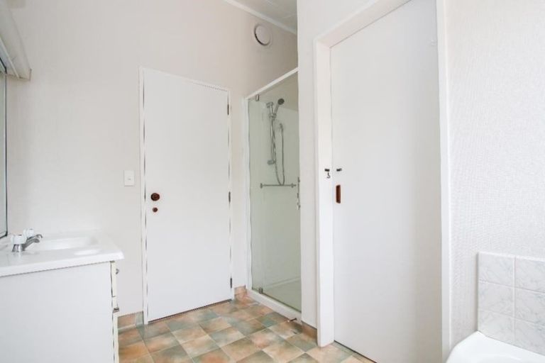 Photo of property in 50 Shakespeare Street, Leamington, Cambridge, 3432