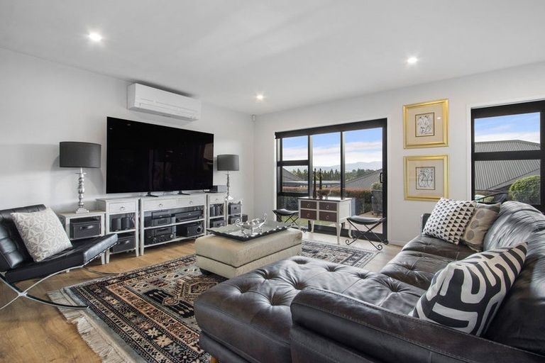 Photo of property in 13 Stingray Drive, Omokoroa, 3114