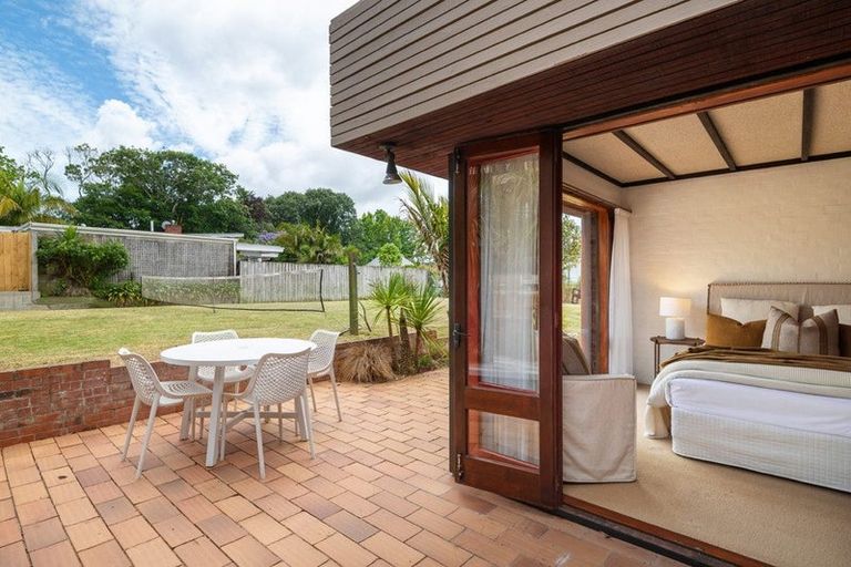 Photo of property in 4 Terrylyn Drive, Hillcrest, Auckland, 0627