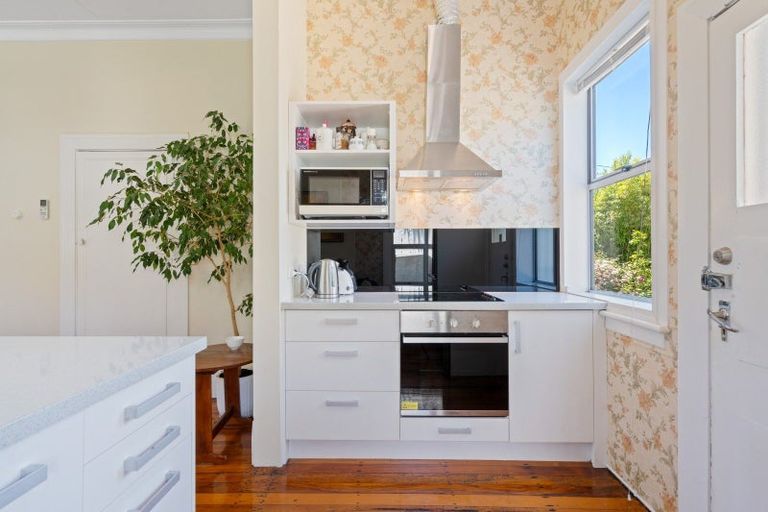 Photo of property in 18 Northview Crescent, Belleknowes, Dunedin, 9011