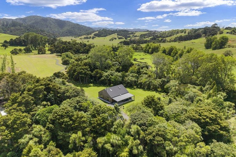 Photo of property in 37 Ward Road, Matakana, Warkworth, 0985