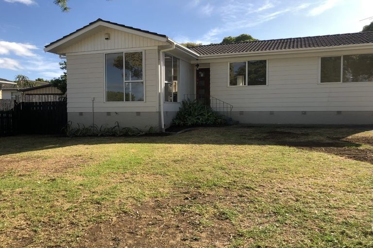 Photo of property in 19 Becker Drive, Weymouth, Auckland, 2103