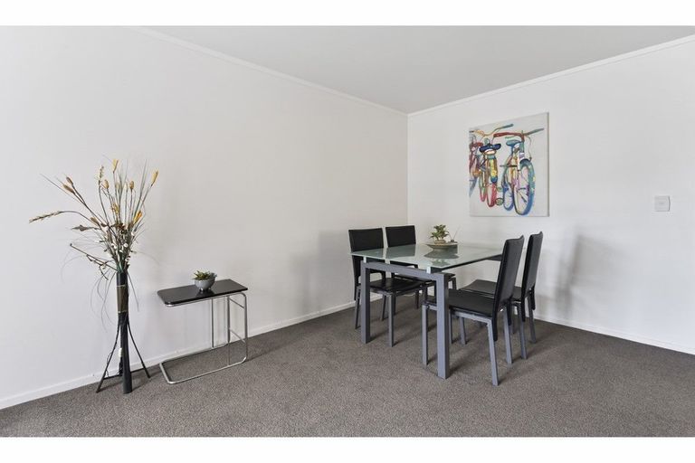 Photo of property in 1/14 Mcdonald Crescent, Mount Wellington, Auckland, 1060