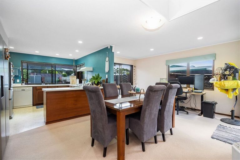 Photo of property in 243 Fairway Drive, Te Kamo, Whangarei, 0112