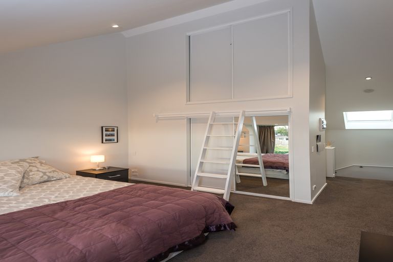 Photo of property in 1036b Colombo Street, St Albans, Christchurch, 8014