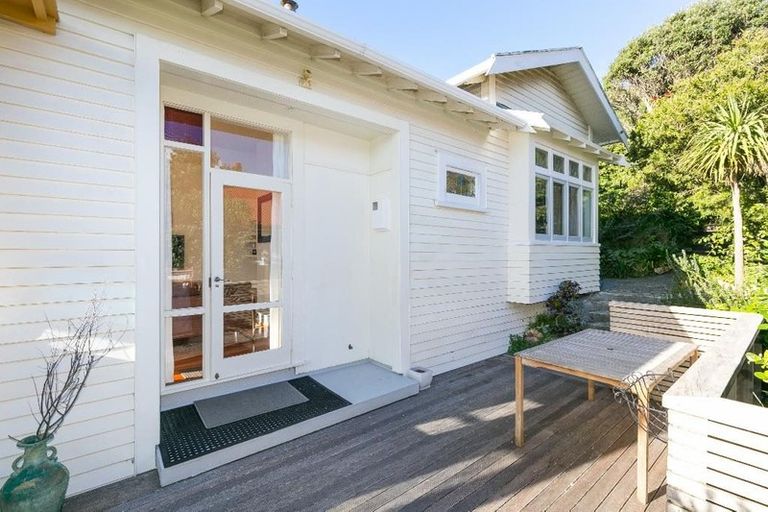 Photo of property in 11 Mcintyre Avenue, Mount Victoria, Wellington, 6011