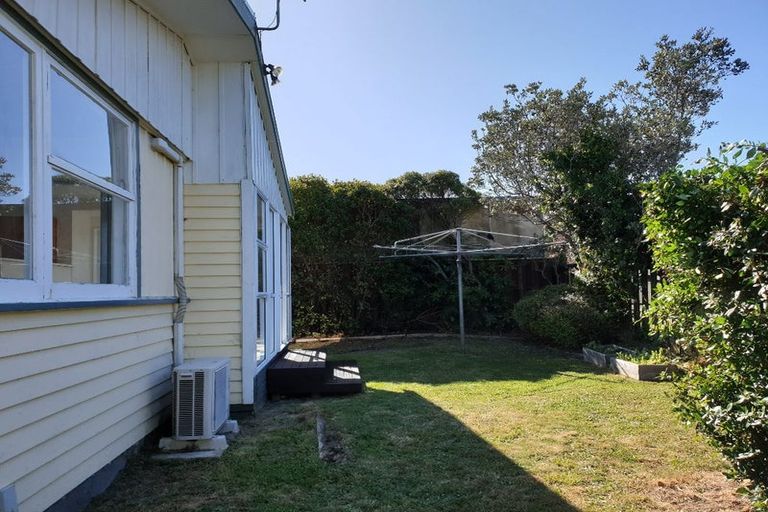 Photo of property in 118 Ironside Road, Johnsonville, Wellington, 6037