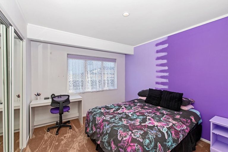 Photo of property in 127b Parrs Cross Road, Glen Eden, Auckland, 0612