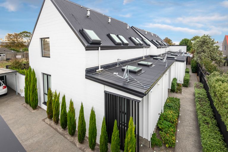 Photo of property in 1036b Colombo Street, St Albans, Christchurch, 8014