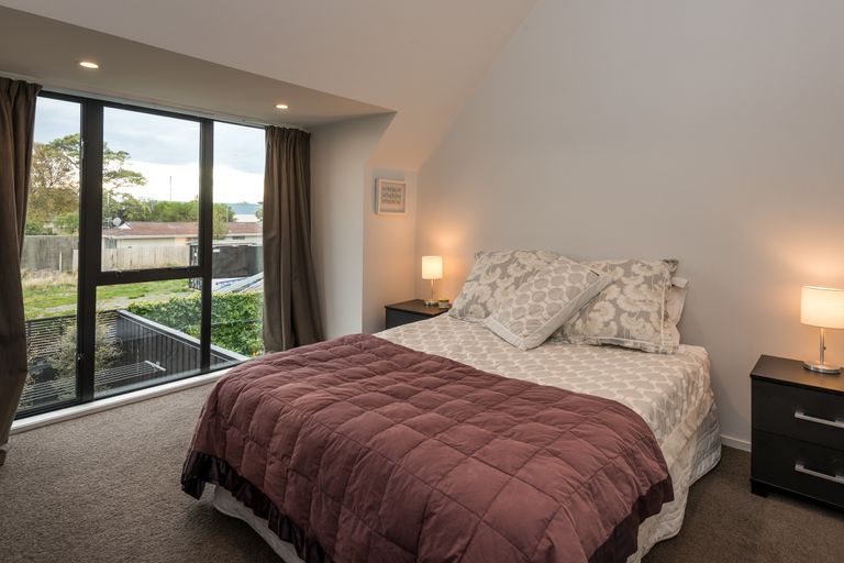 Photo of property in 1036b Colombo Street, St Albans, Christchurch, 8014