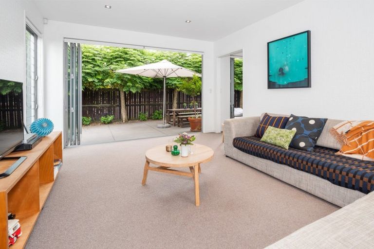 Photo of property in 58a Pitau Road, Mount Maunganui, 3116