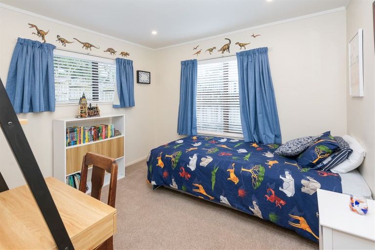 Photo of property in 17 Orinda Close, Botany Downs, Auckland, 2010