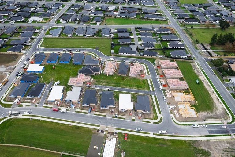 Photo of property in 35 Lennon Drive, Rolleston, 7614